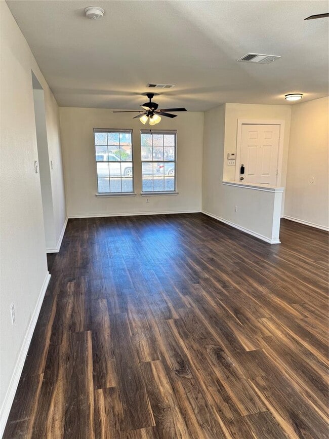 Foto del edificio - 7813 Marble Ridge Dr