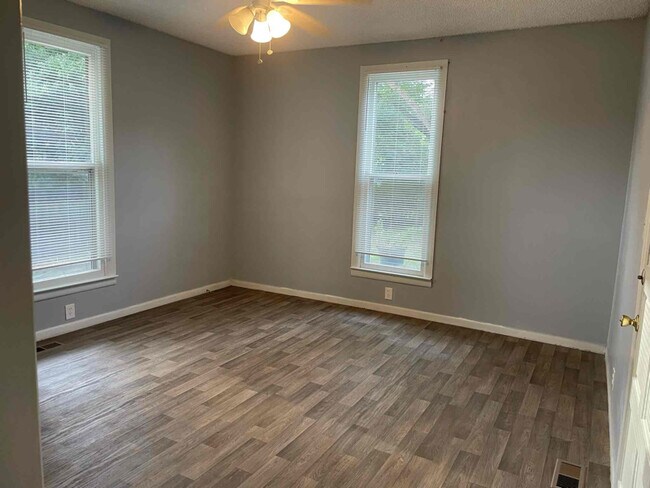 Building Photo - 512 Radnor St