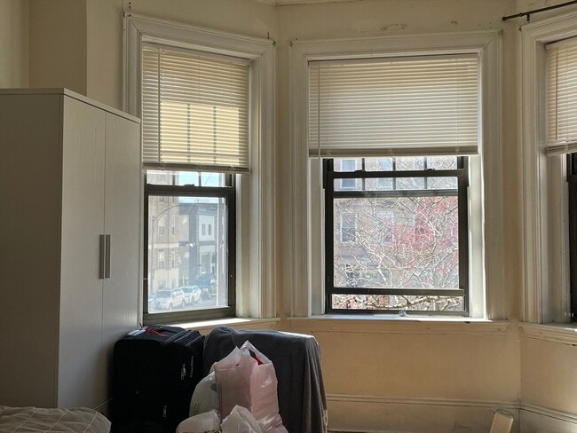Building Photo - 57 Brighton Ave