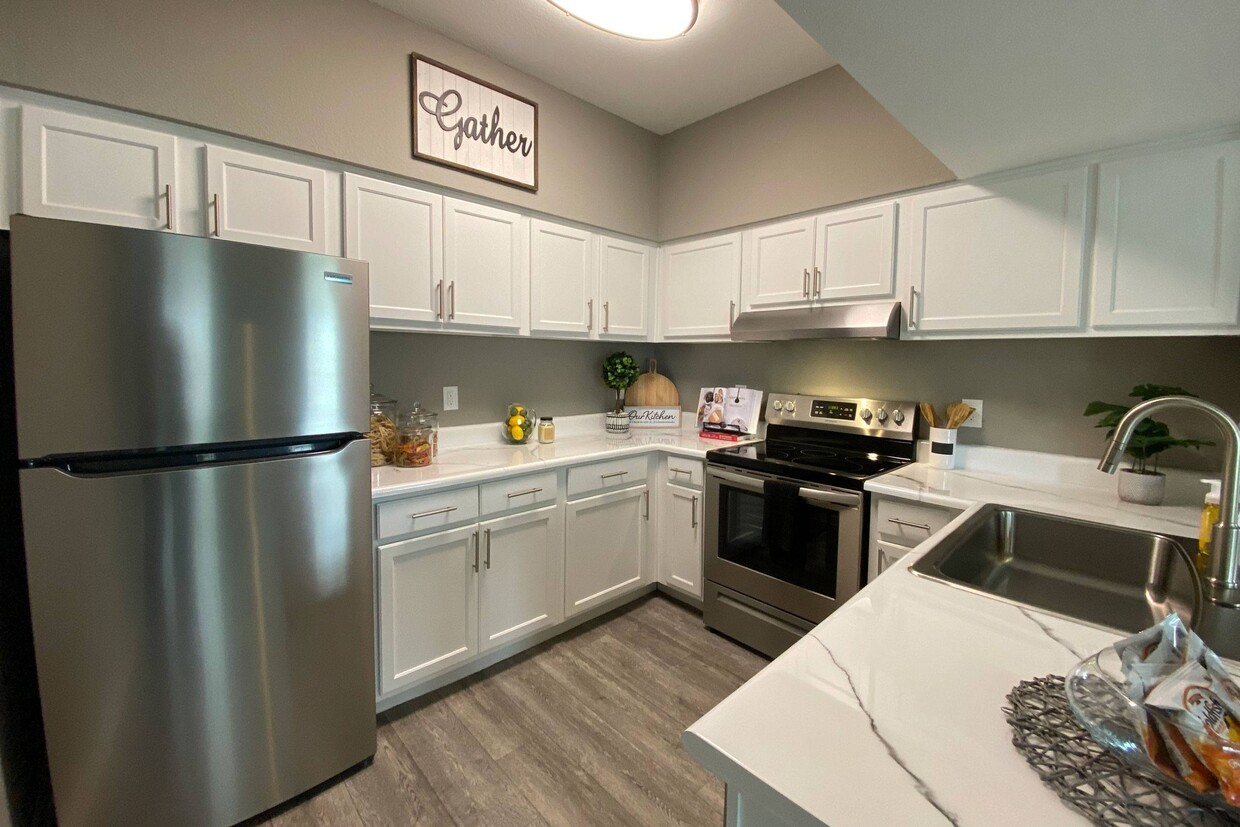 Harbin Pointe Cocina - Harbin Pointe Apartment Homes