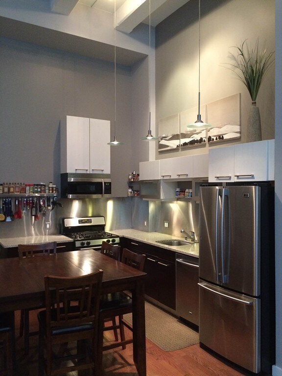 Building Photo - 88 Kingston St