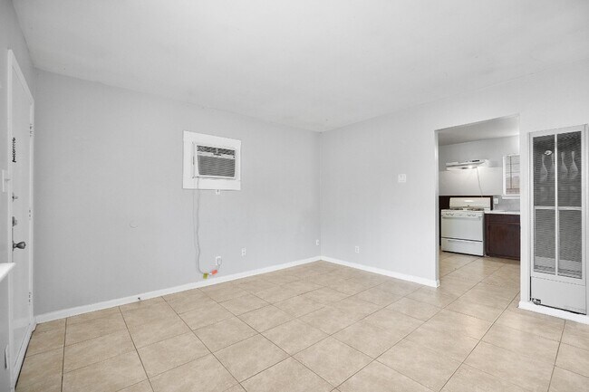 Foto del edificio - 5605 1/2 Jim Hogg Ave-
