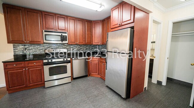 Building Photo - 3113 23rd St