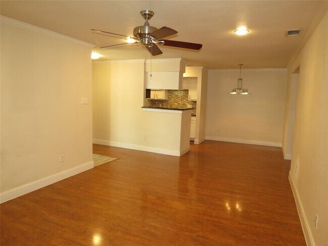 Foto del edificio - 4159 Steck Ave