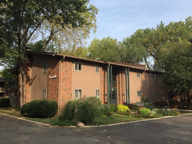 Building Photo - Brookridge Country Club