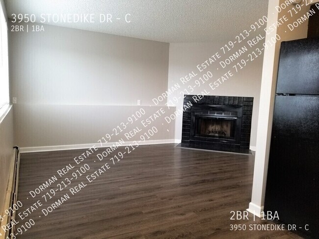 Foto del edificio - 3950 Stonedike Dr