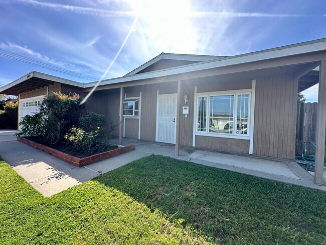 Foto del edificio - 19451 Salmon Ln