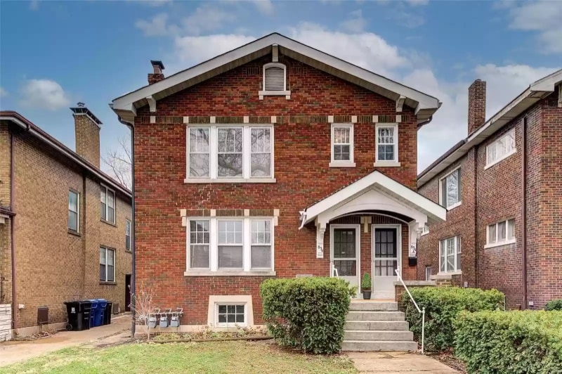 834 Pennsylvania Ave Unit 2nd floor, University City, MO 63130 Room