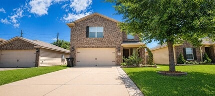 Building Photo - 17430 Cedar Rock Dr