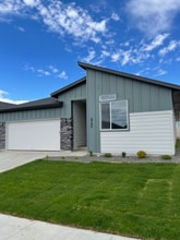 Building Photo - 2742 W Balboa Dr