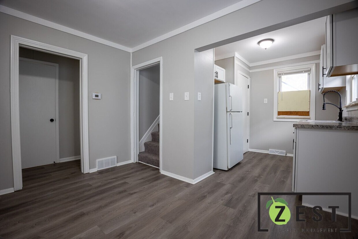 Foto principal - 128 W Muir Ave