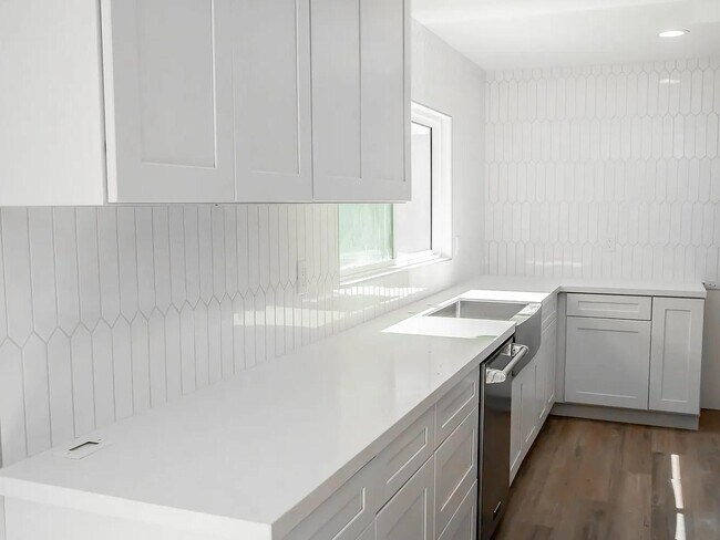 Foto del edificio - 1364 Pillsbury Ln