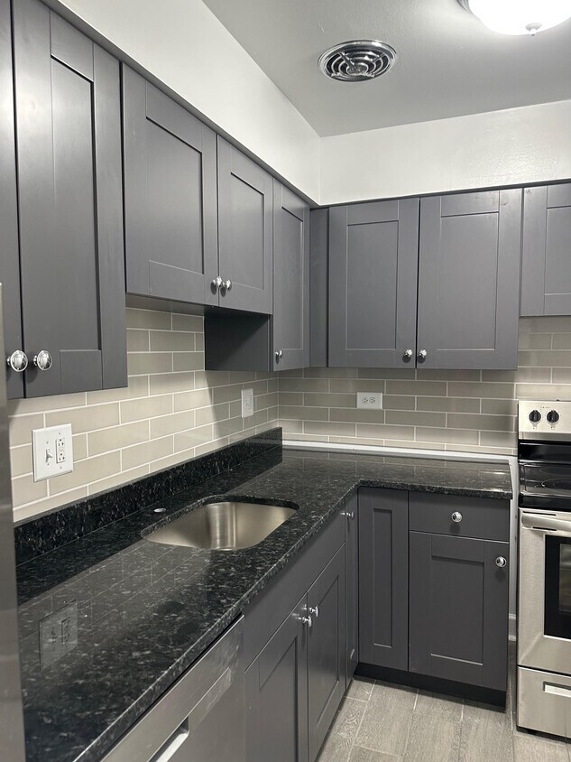 Foto principal - 1316 Carol St