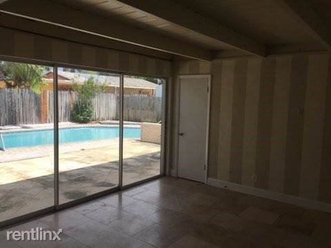 Foto del edificio - 3 br, 2 bath House - 1300 NE 26th Ter