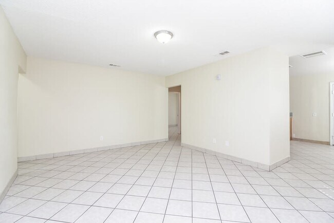 Building Photo - 7836 Cunningham St