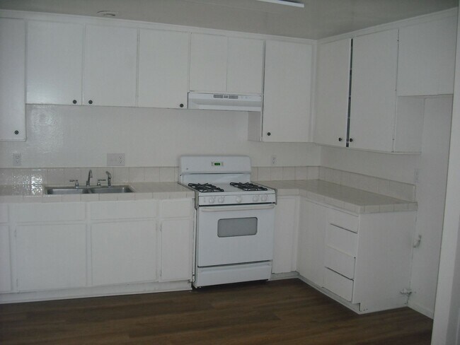 Building Photo - 1851 Fisher Dr