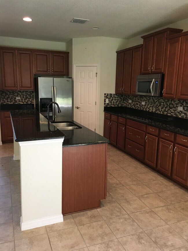Building Photo - 660 Fanning Dr