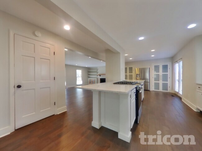 Foto del edificio - 117 Jay Wood Dr