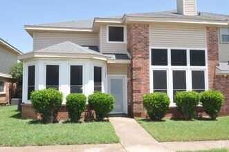 Building Photo - 1425 Danielle Dr