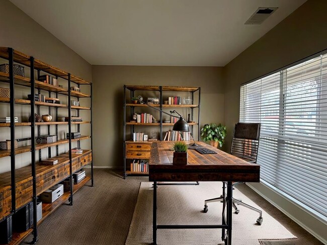 Foto del edificio - 544 Hogan