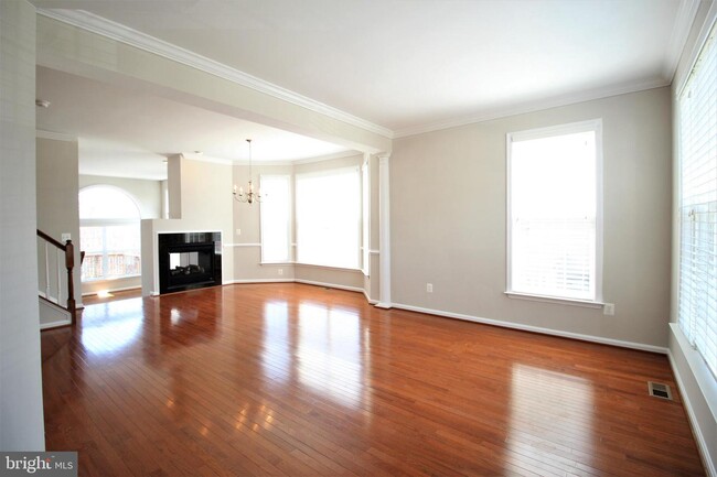 Building Photo - 2424 Battery Hill Cir