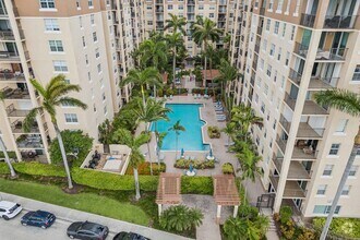 Building Photo - 1801 N Flagler Dr