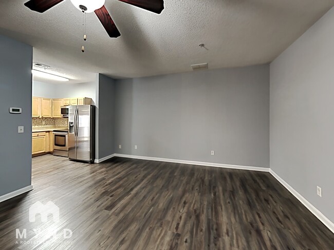Building Photo - 356 Azalea Cir