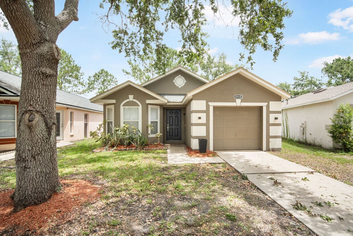 Primary Photo - Family-Friendly 3BR Home with Yard, Office...