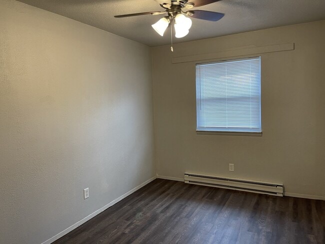 Building Photo - 726 W Idaho Street #5