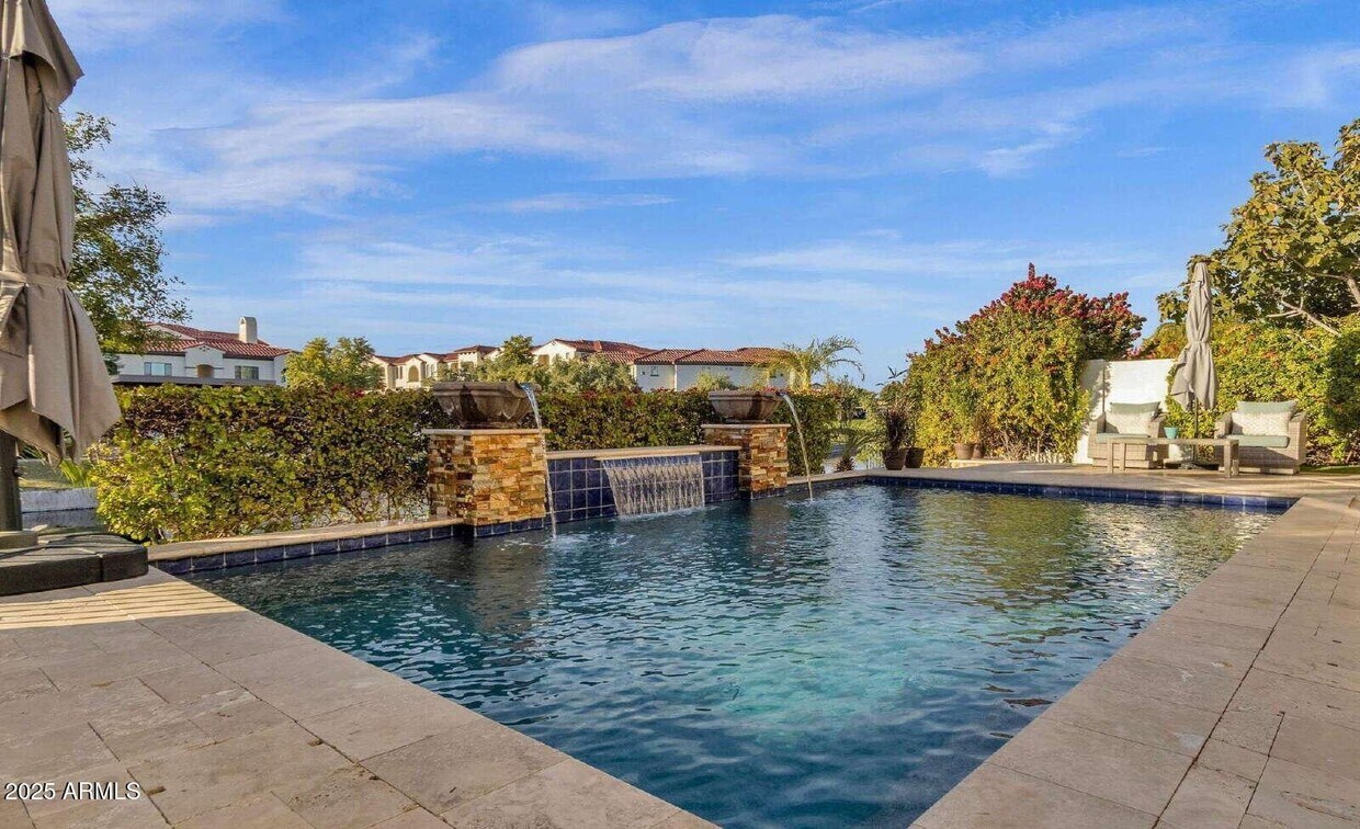 Foto del edificio - 3210 S Waterfront Dr