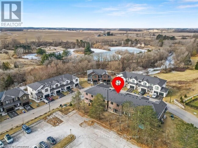 Building Photo - 5 Trailside Dr