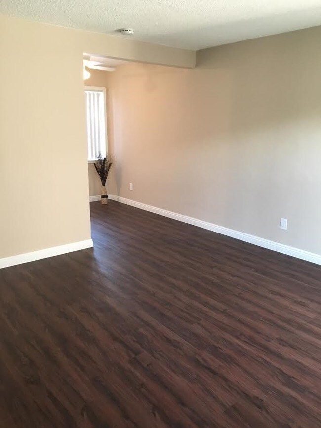 Building Photo - 746 N Mavis St