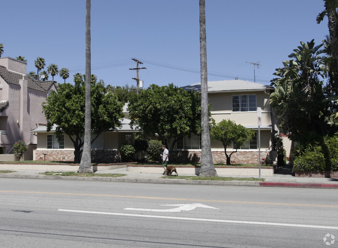 Building Photo - 13107-13113 Moorpark St