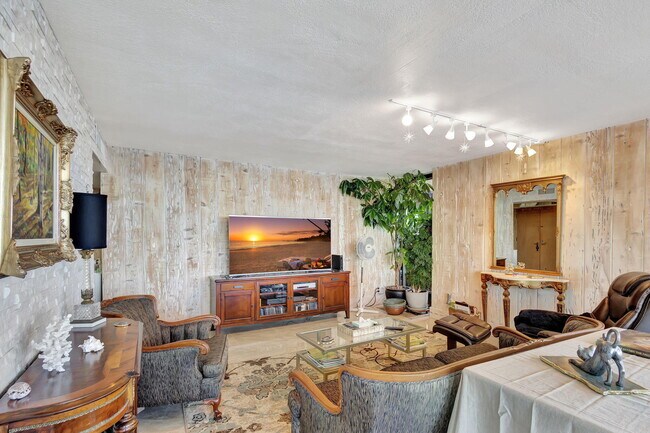 Foto del edificio - 5550 N Ocean Dr