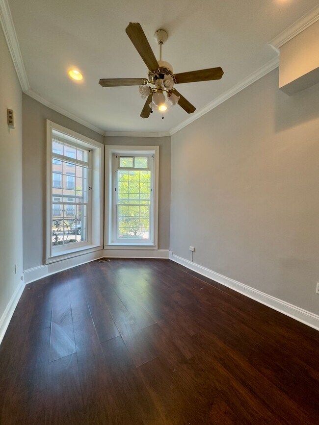 Foto del edificio - Newington Ave 717