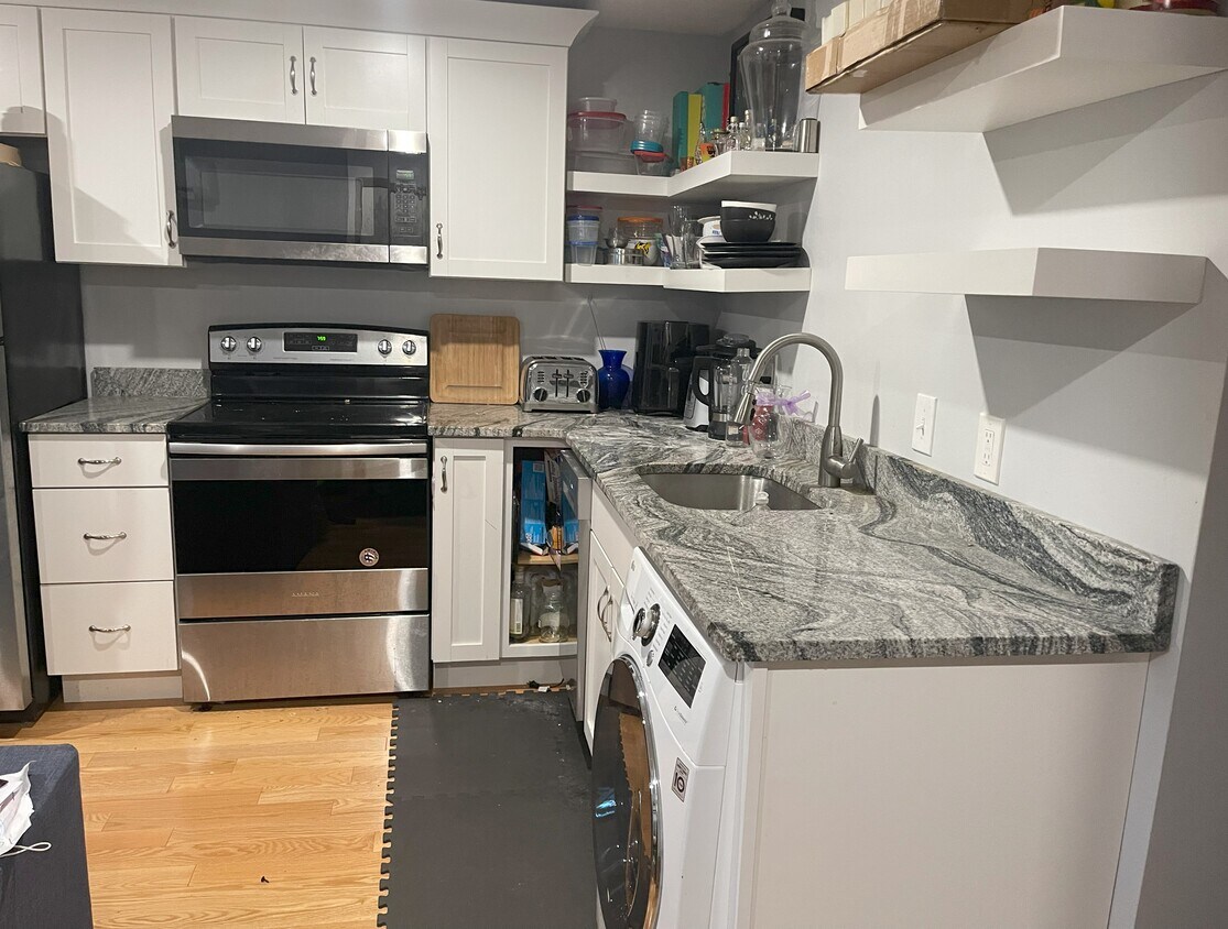 Foto principal - 14 Edgerly Pl