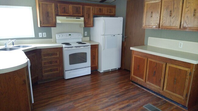 Building Photo - 209 Gilman Hill