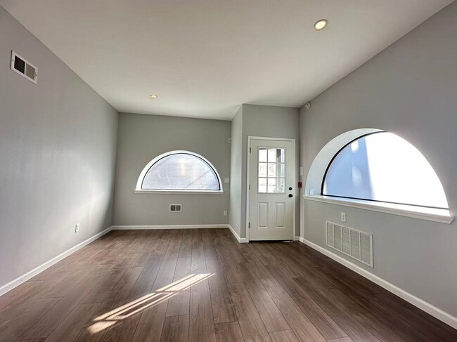 Building Photo - 1650 S Camac St