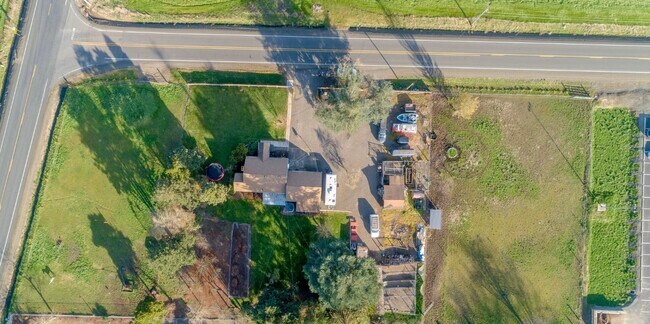 Building Photo - 35150 Goltra Rd SE