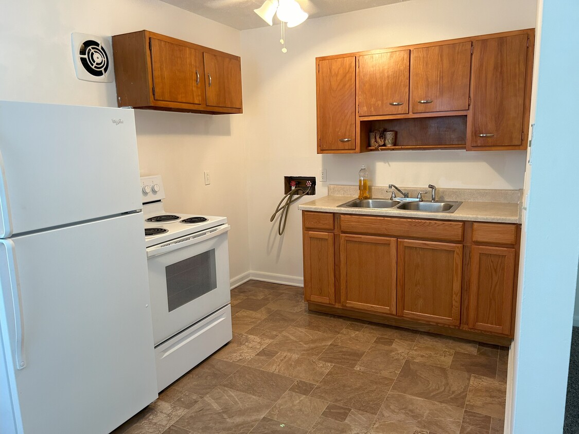 Primary Photo - 2503 Hermitage Way