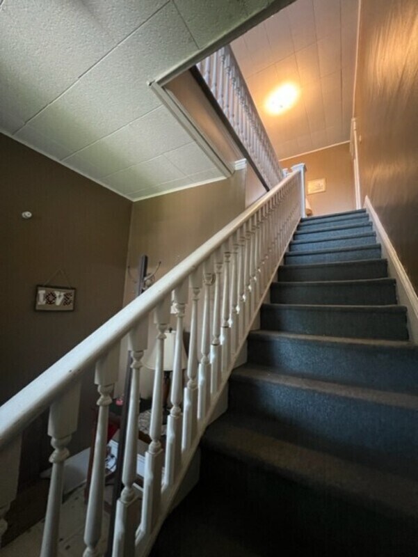 Foto del edificio - 402 Straley Ave