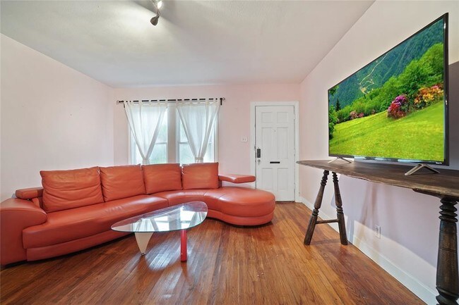 Foto del edificio - 1714 Fairview St