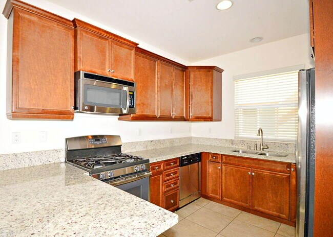 Foto del edificio - ** MOVE IN BONUS of $500.00 ** (If an agreement is signed by March 31st 2026) "Charming 3 Bed, 2....