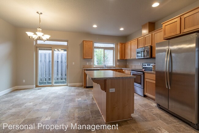 Building Photo - 3 br, 2 bath House - 3111 NE 120th Court