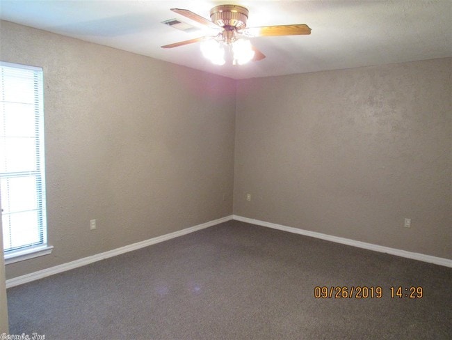 Building Photo - 8 Cottontail Dr