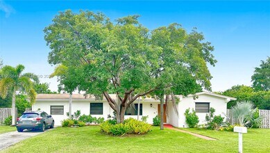 Building Photo - 14465 SW 96th Ave