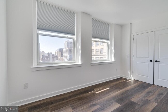 Building Photo - 111 S 15th St