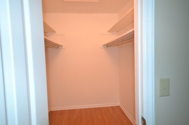 Building Photo - 226 Park Ln