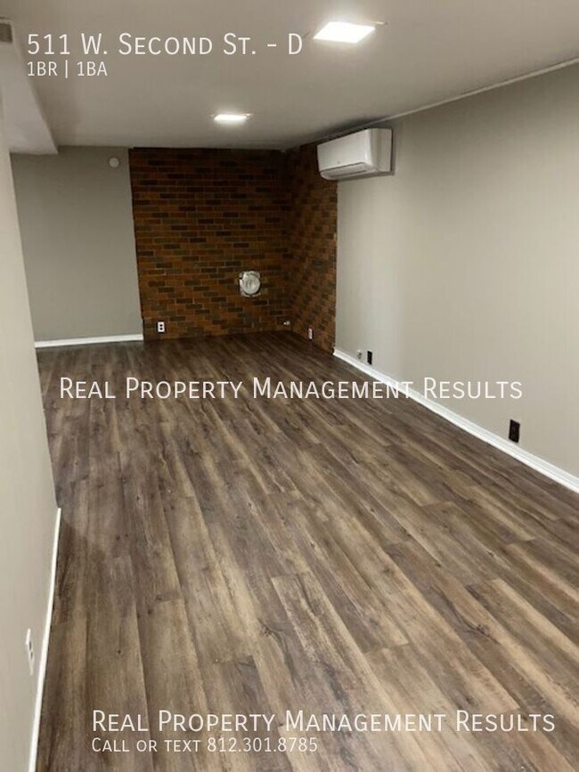 Foto del edificio - 511 W. Second St.-D