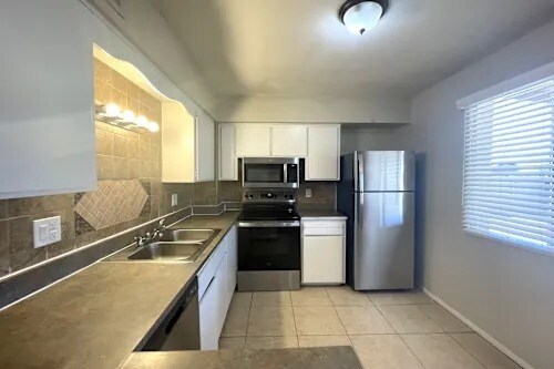 Foto del edificio - 3527 N 61st Dr